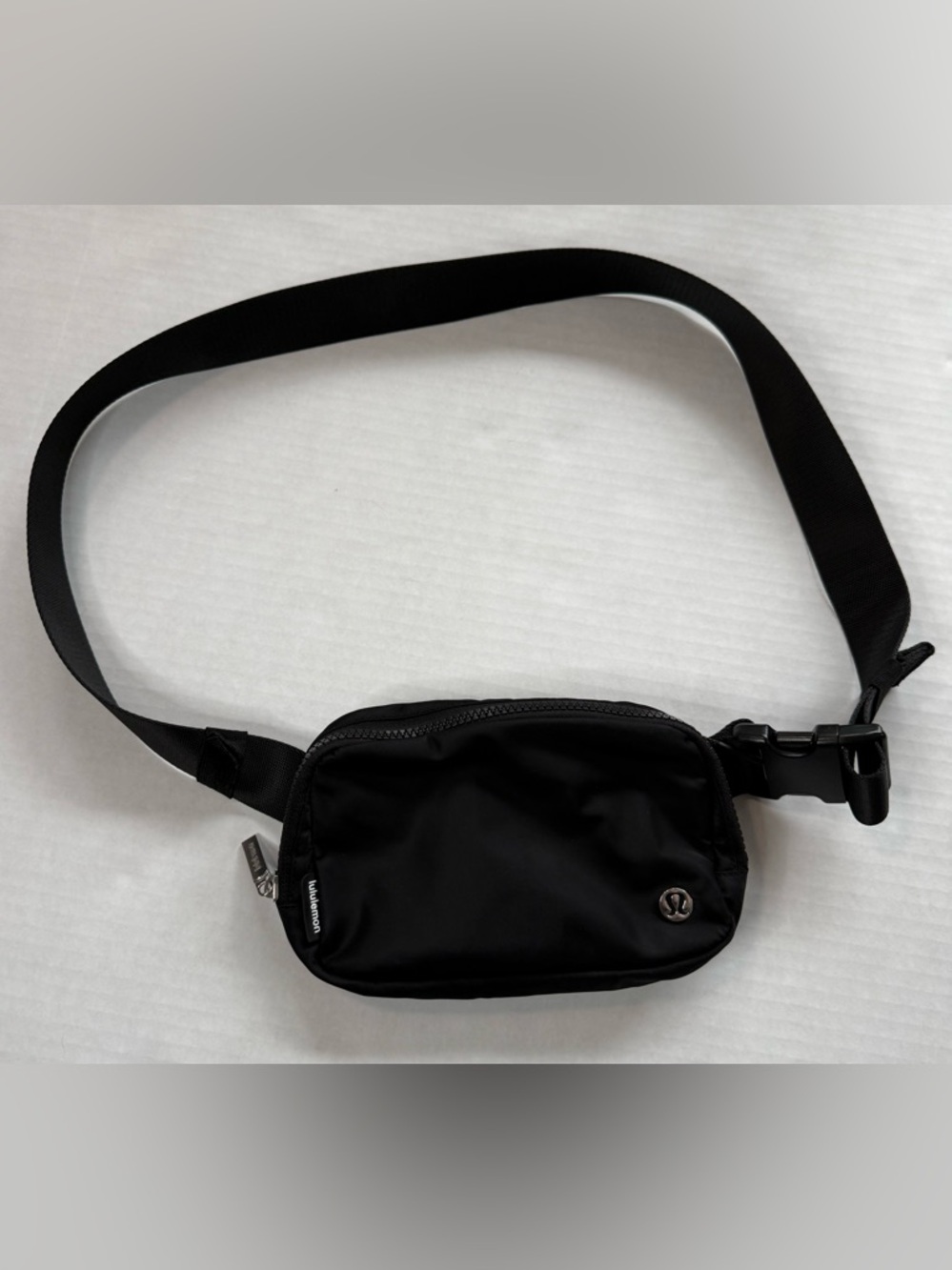 Lululemon Everywhere Belt Bag Black